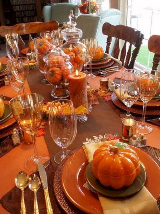 deco table thanksgiving orange 